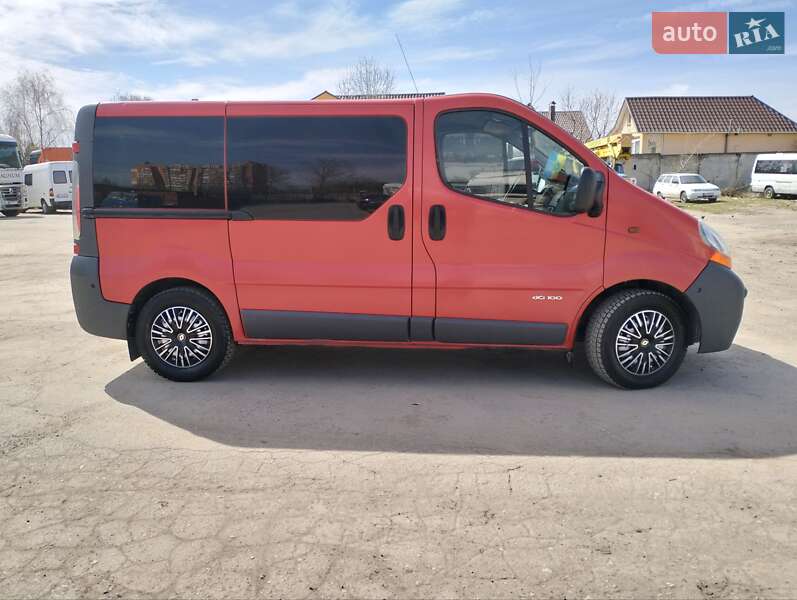 Минивэн Renault Trafic 2005 в 