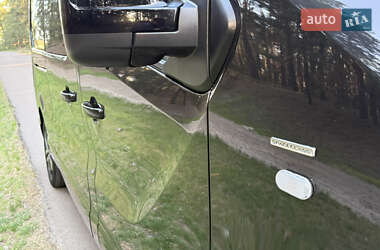 Минивэн Renault Trafic 2021 в 