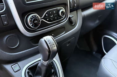 Минивэн Renault Trafic 2021 в 
