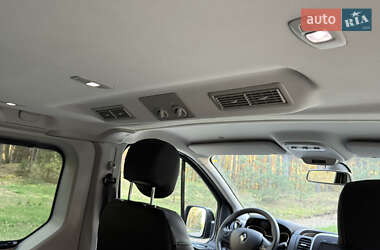 Минивэн Renault Trafic 2021 в 