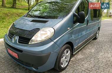 Минивэн Renault Trafic 2012 в 