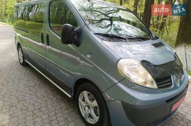 Минивэн Renault Trafic 2012 в 