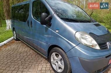 Минивэн Renault Trafic 2012 в 