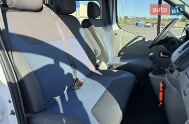 Минивэн Renault Trafic 2014 в 