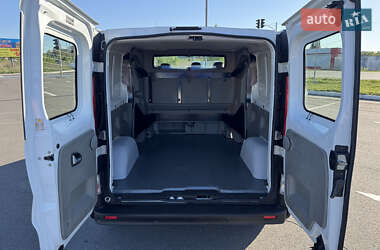 Минивэн Renault Trafic 2014 в 