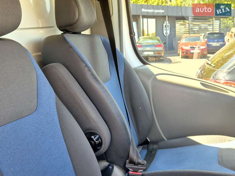 Мінівен Renault Trafic 2013 в Вінниці