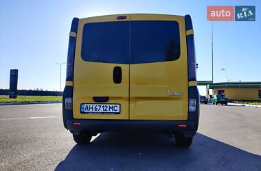 Минивэн Renault Trafic 2006 в 