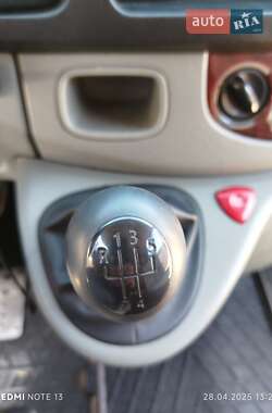 Мінівен Renault Trafic 2004 в 