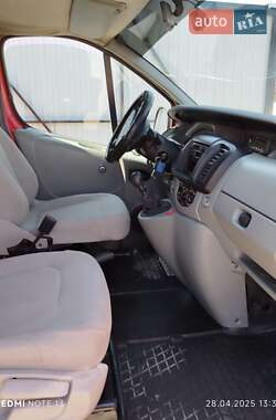 Мінівен Renault Trafic 2004 в 