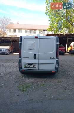 Грузопассажирский фургон Renault Trafic 2005 в 