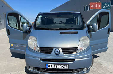 Мінівен Renault Trafic 2013 в 