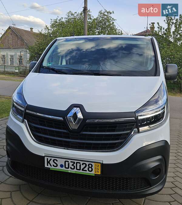 Грузовой фургон Renault Trafic 2021 в 