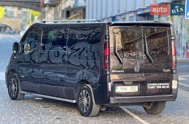 Вантажопасажирський фургон Renault Trafic 2011 в 