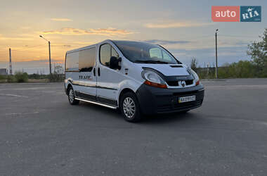 Минивэн Renault Trafic 2005 в 