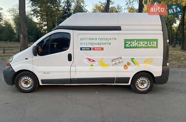 Грузовой фургон Renault Trafic 2006 в 