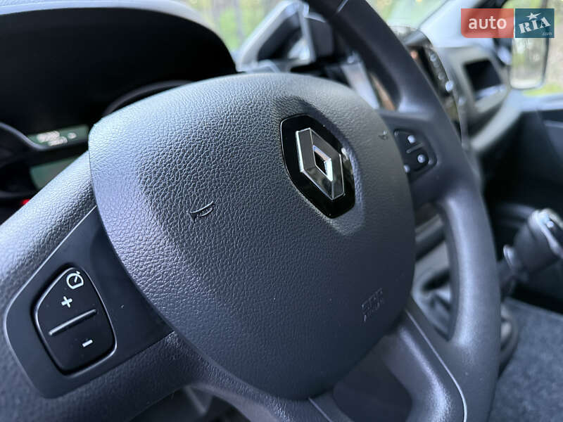Другие грузовики Renault Trafic 2021 в Киеве