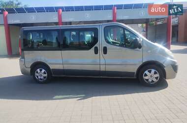 Минивэн Renault Trafic 2012 в 