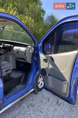 Минивэн Renault Trafic 2005 в 