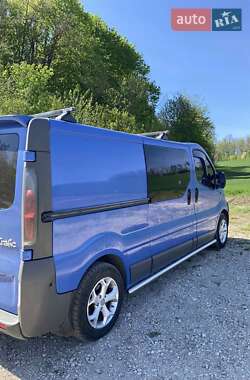 Минивэн Renault Trafic 2005 в 
