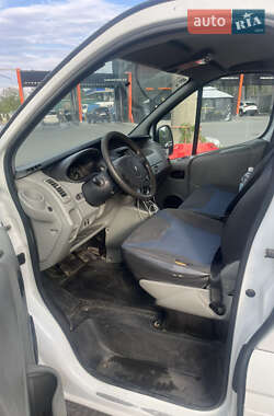Вантажний фургон Renault Trafic 2012 в 