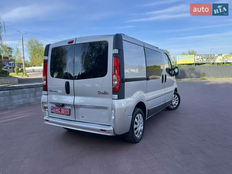 Мінівен Renault Trafic 2013 в Рівному