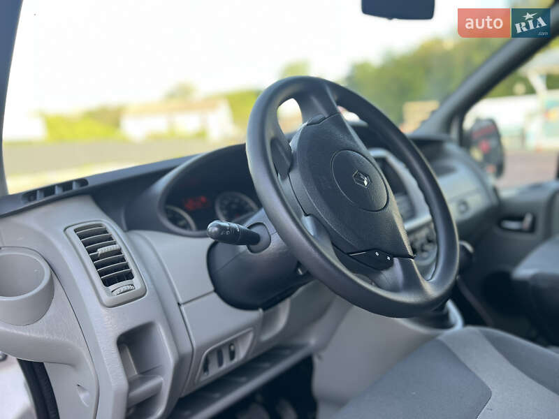 Мінівен Renault Trafic 2013 в Рівному