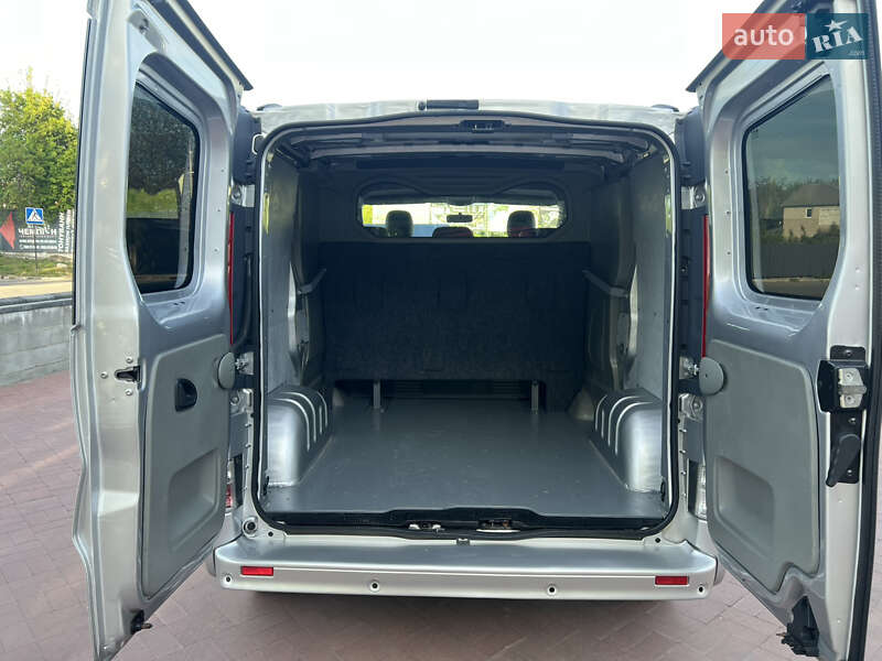 Мінівен Renault Trafic 2013 в Рівному