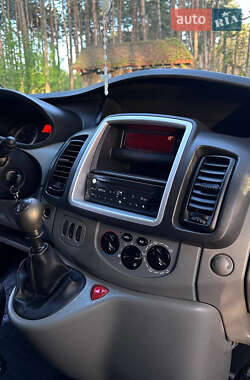 Мінівен Renault Trafic 2011 в 