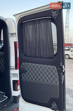 Мінівен Renault Trafic 2017 в 
