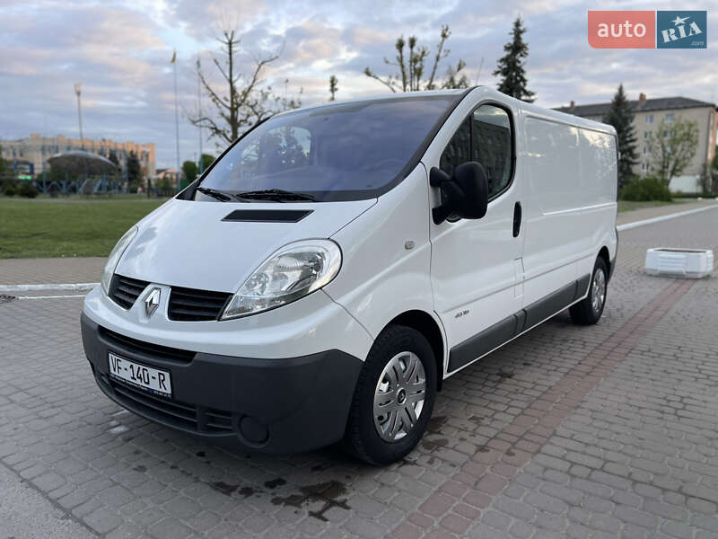 Вантажний фургон Renault Trafic 2014 в Радивиліві