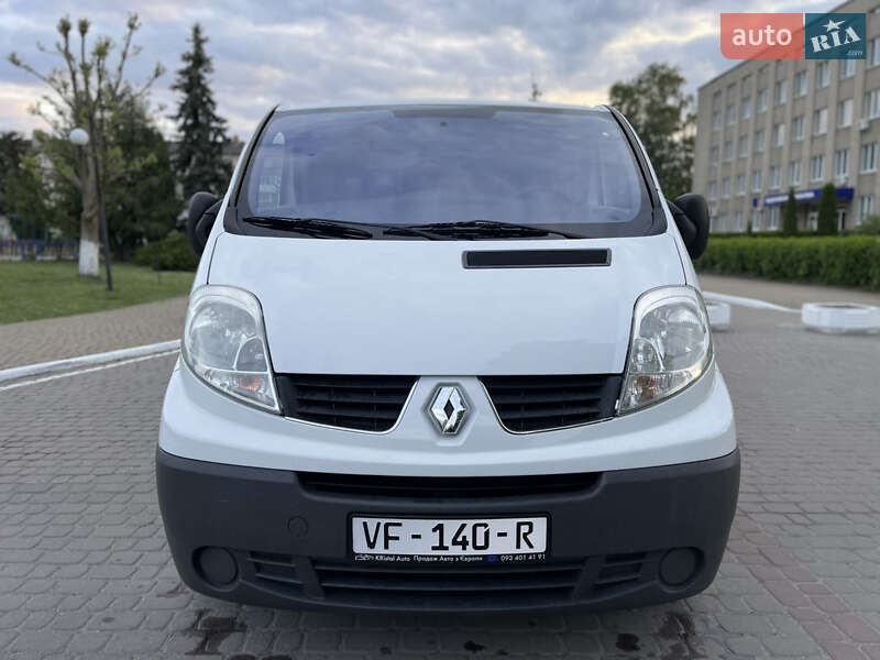 Вантажний фургон Renault Trafic 2014 в Радивиліві