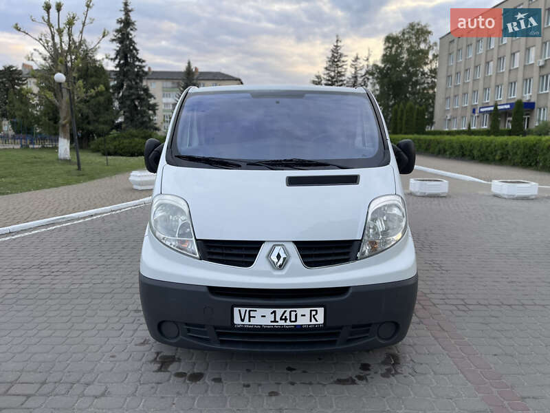 Вантажний фургон Renault Trafic 2014 в Радивиліві