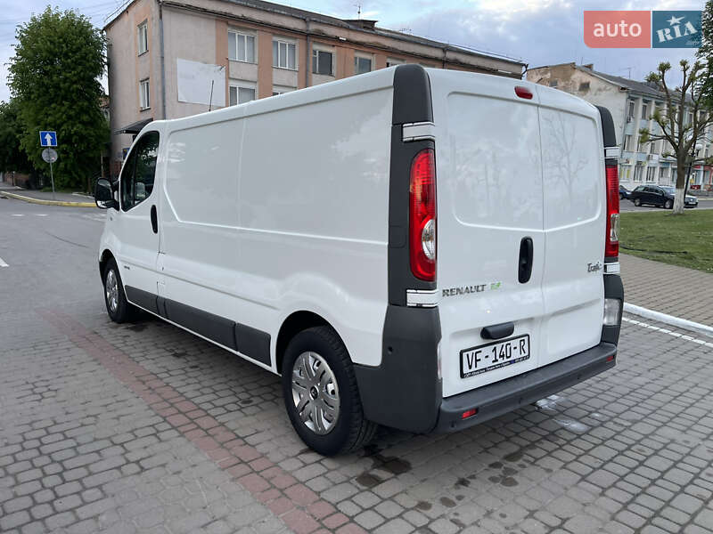 Вантажний фургон Renault Trafic 2014 в Радивиліві