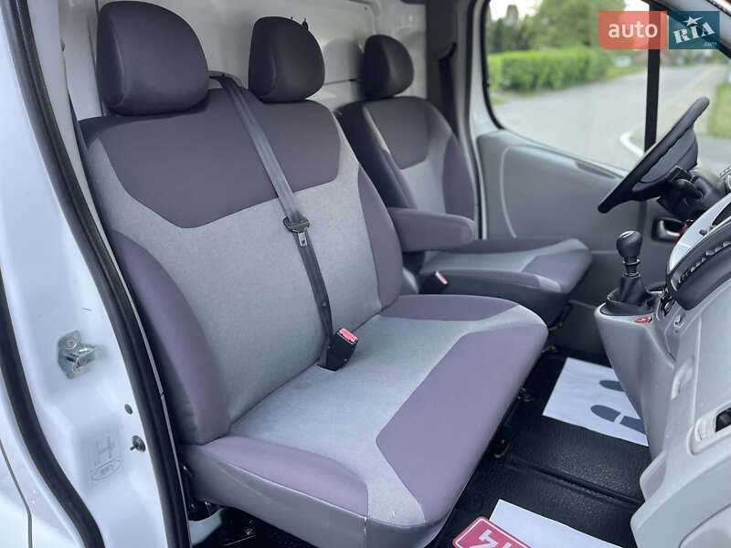 Вантажний фургон Renault Trafic 2014 в Радивиліві