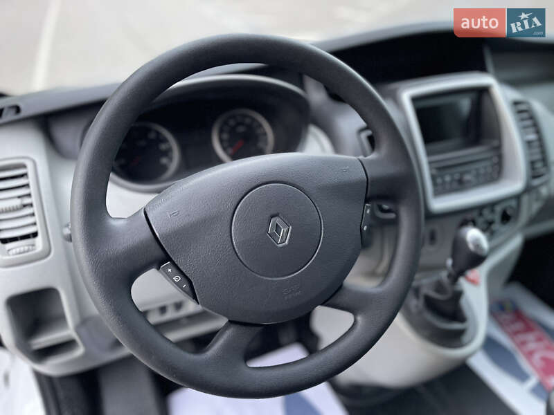 Вантажний фургон Renault Trafic 2014 в Радивиліві