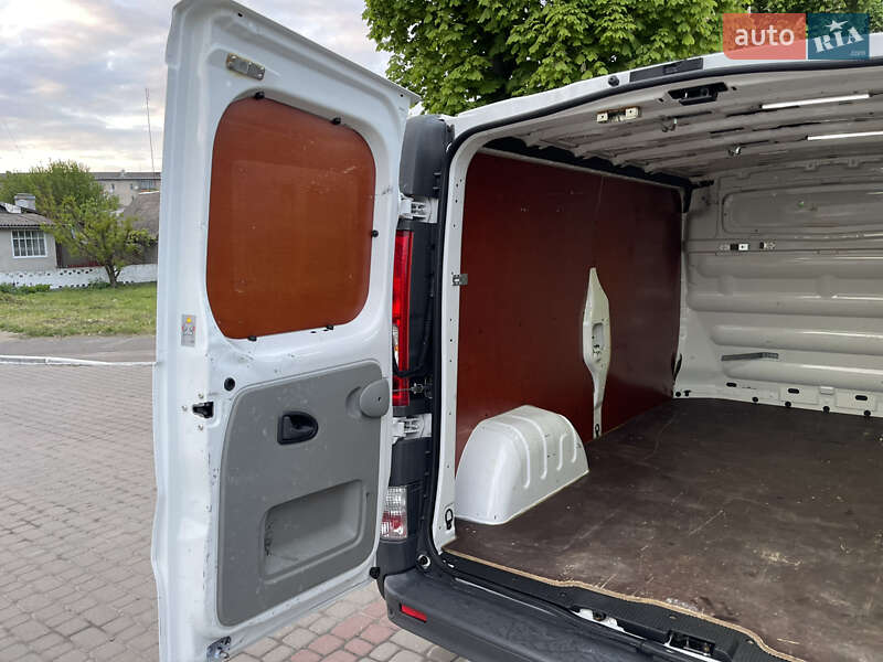 Вантажний фургон Renault Trafic 2014 в Радивиліві