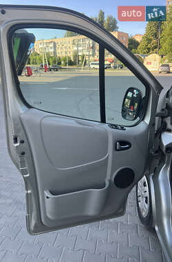 Мінівен Renault Trafic 2012 в 