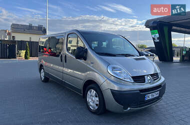 Мінівен Renault Trafic 2012 в 