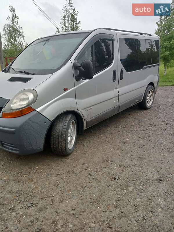 Мінівен Renault Trafic 2002 в 