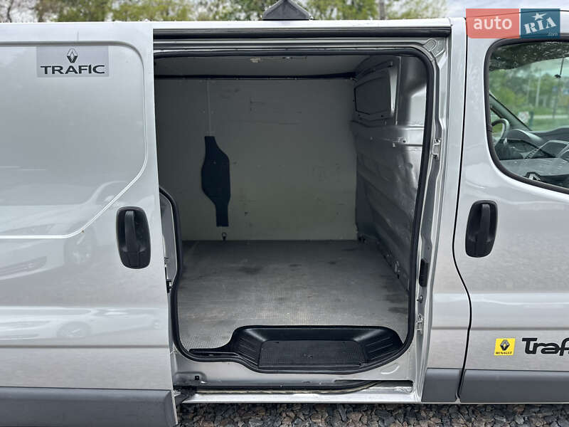 Вантажний фургон Renault Trafic 2013 в Рівному