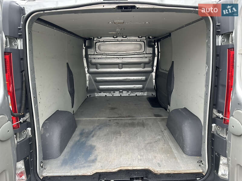 Вантажний фургон Renault Trafic 2013 в Рівному