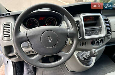 Мінівен Renault Trafic 2011 в 