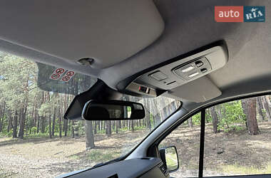 Вантажний фургон Renault Trafic 2023 в 
