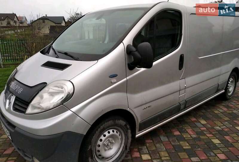 Грузовой фургон Renault Trafic 2012 в 