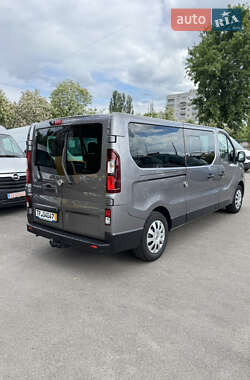 Мінівен Renault Trafic 2016 в 