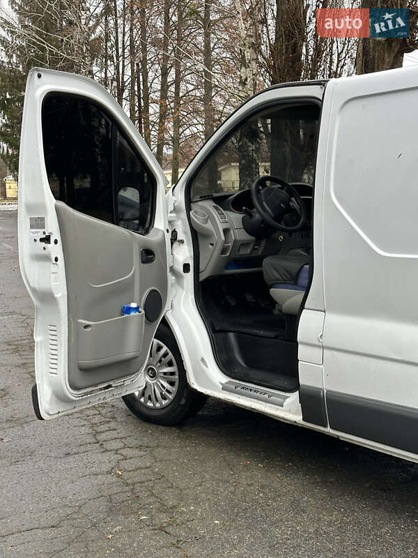 Вантажний фургон Renault Trafic 2011 в Рівному