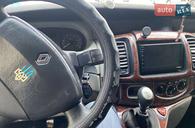 Минивэн Renault Trafic 2007 в 