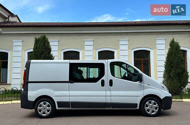 Мінівен Renault Trafic 2011 в 