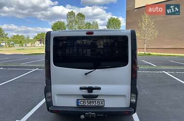 Минивэн Renault Trafic 2004 в 