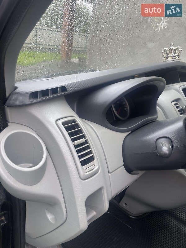 Мінівен Renault Trafic 2010 в Чернівцях